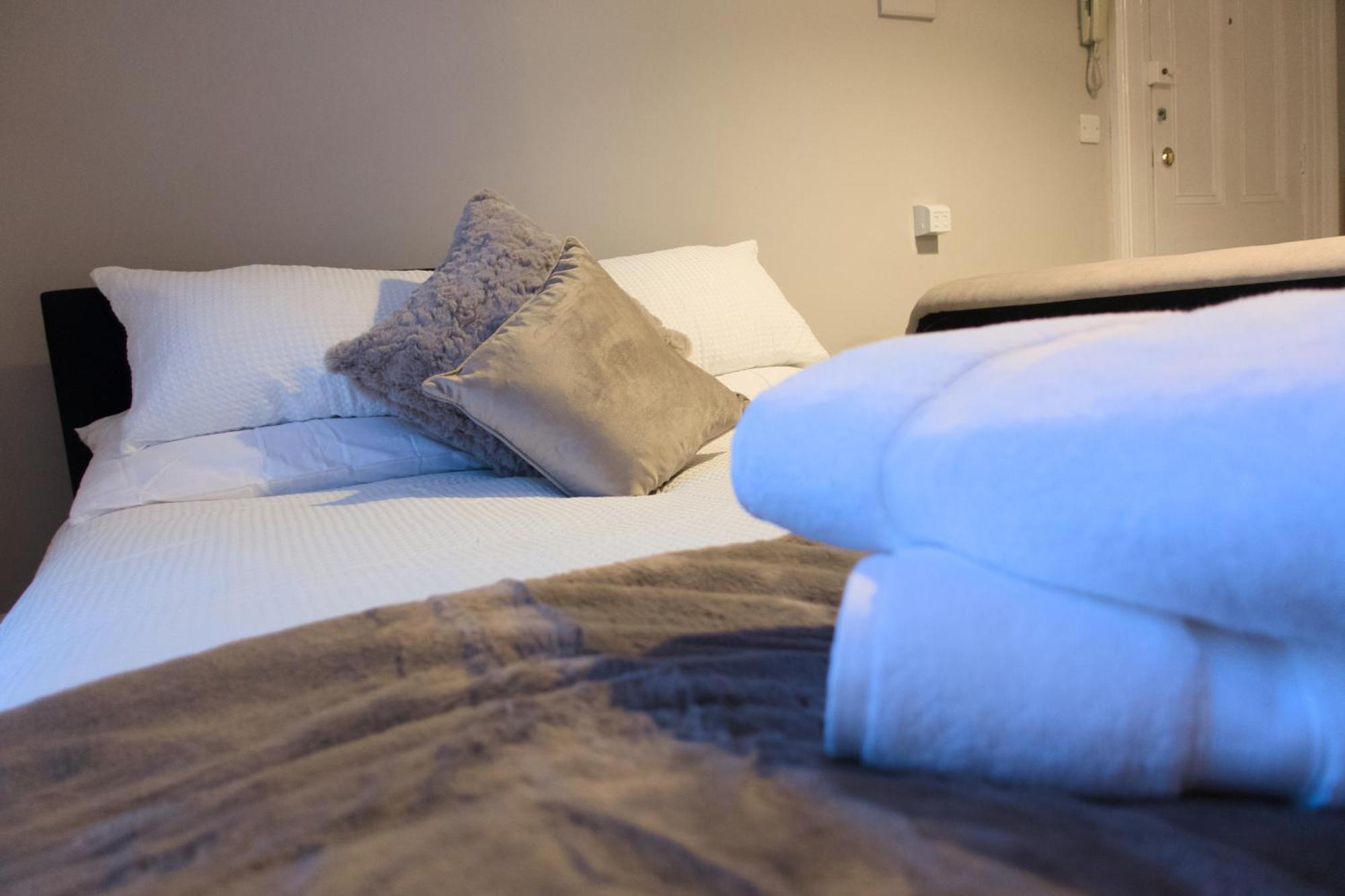 1 Bedroom Apartment - The Opal Cheltenham Exterior foto